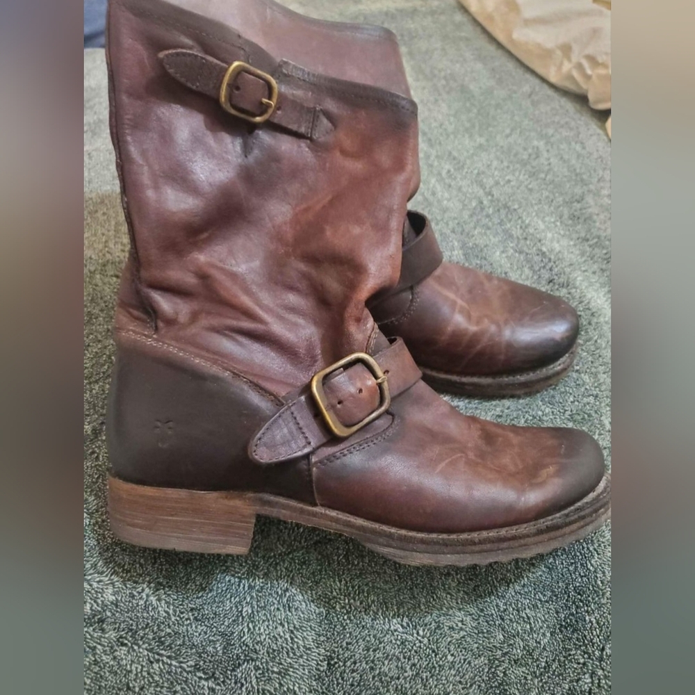 FRYE Veronica Boots 7b
